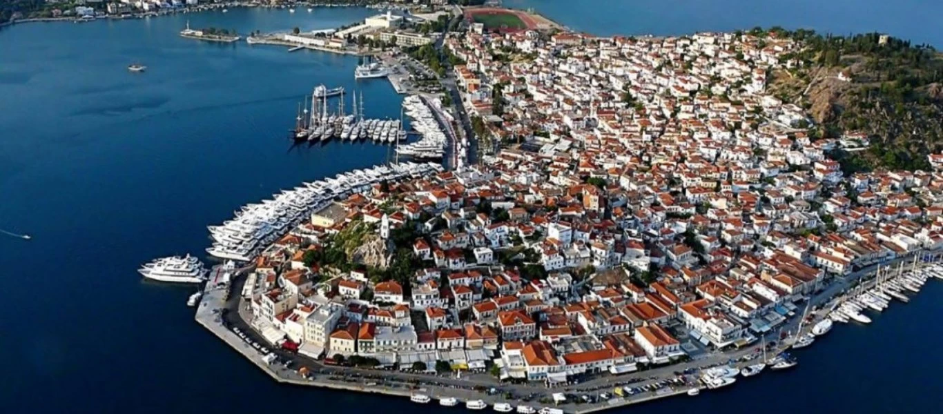 Πόρος: Οι καταγγελίες του δημάρχου φέρνουν την απομάκρυνση του διοικητή του Α.Τ.